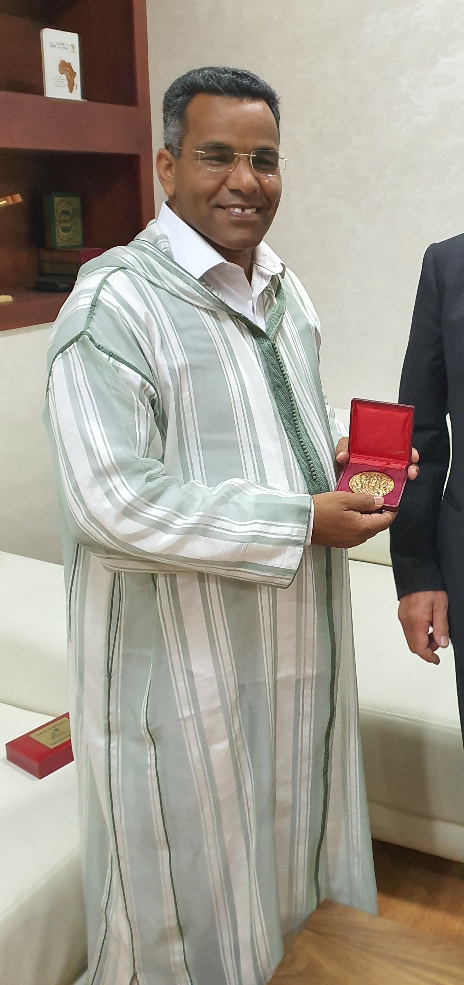 FFDCFE Fédération Française pour le Développement des Camélidés en France et en Europe (chameaux, dromadaires, lamas et alpagas) Salon International du Dromadaire et des Camélidés à Janvry www.fedecamelides.fr